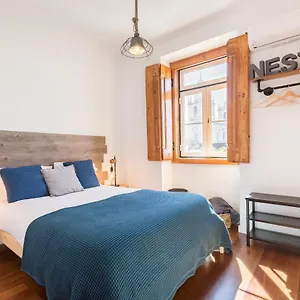https://stunning-and-spacious-lofts-just-by-graa-and-alfama.hotels-lisbon-portugal.com